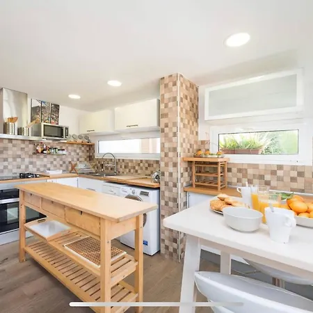 Beach Inn Apartment Διαμέρισμα *
